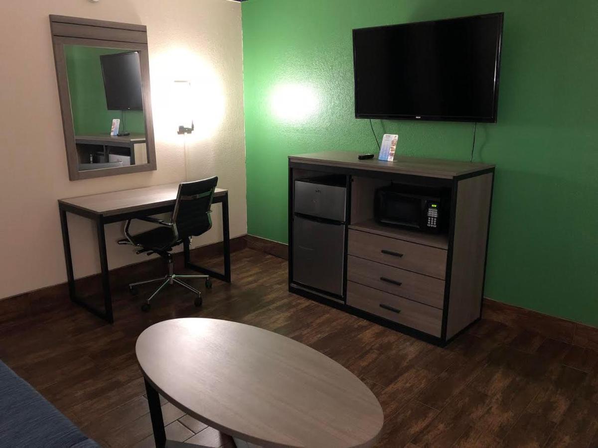 Travelers Inn And Suites Wharton Eksteriør billede